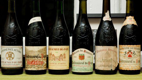 Découvrez les vins du Rhône: plaisir, variété et tradition viticole